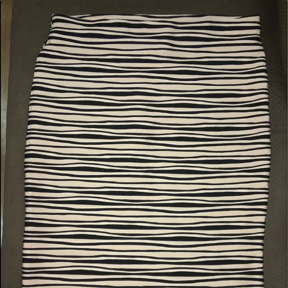 black and tan midi skirt